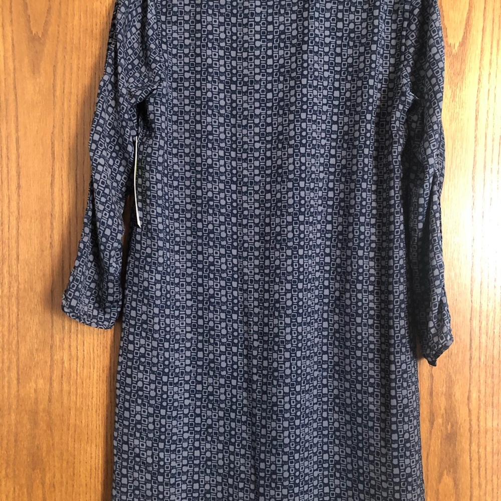 Dress - Picture 2 of 8